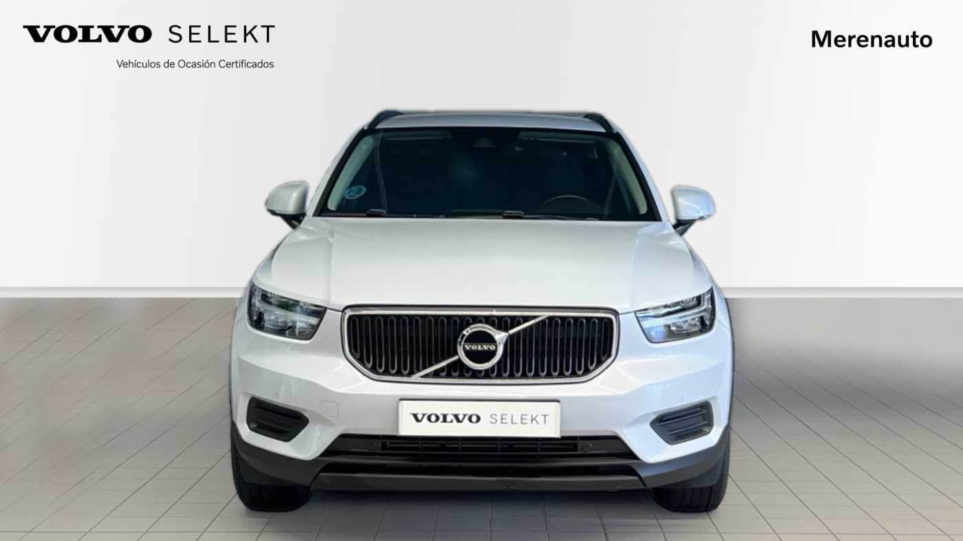 Volvo  XC40 Momentum Core, T2 manual