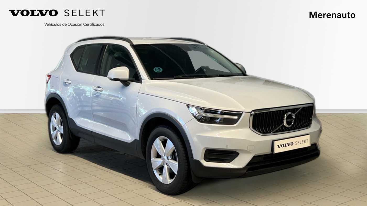 Volvo  XC40 Momentum Core, T2 manual