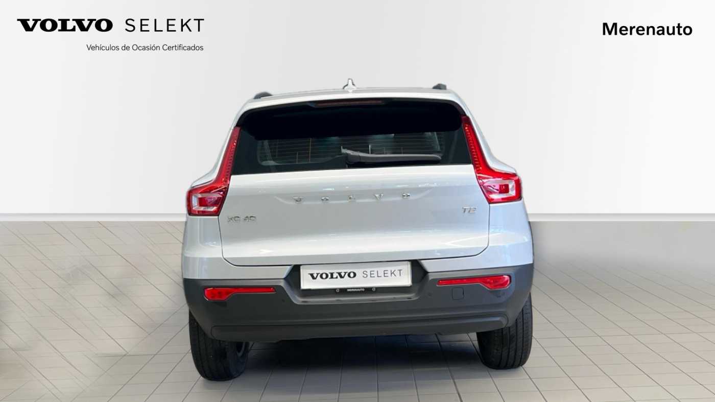 Volvo  XC40 Momentum Core, T2 manual