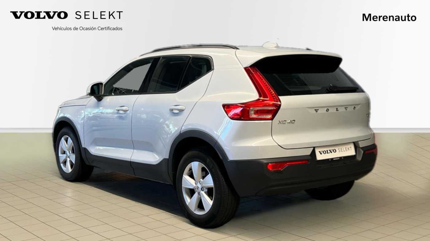 Volvo  XC40 Momentum Core, T2 manual