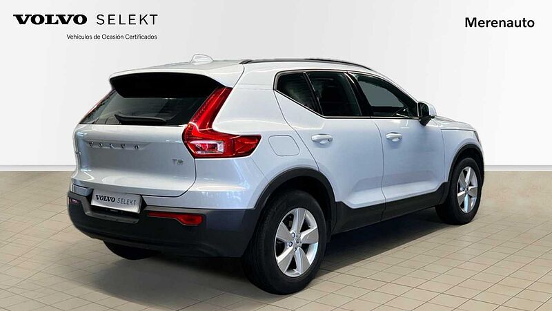 Volvo  XC40 Momentum Core, T2 manual